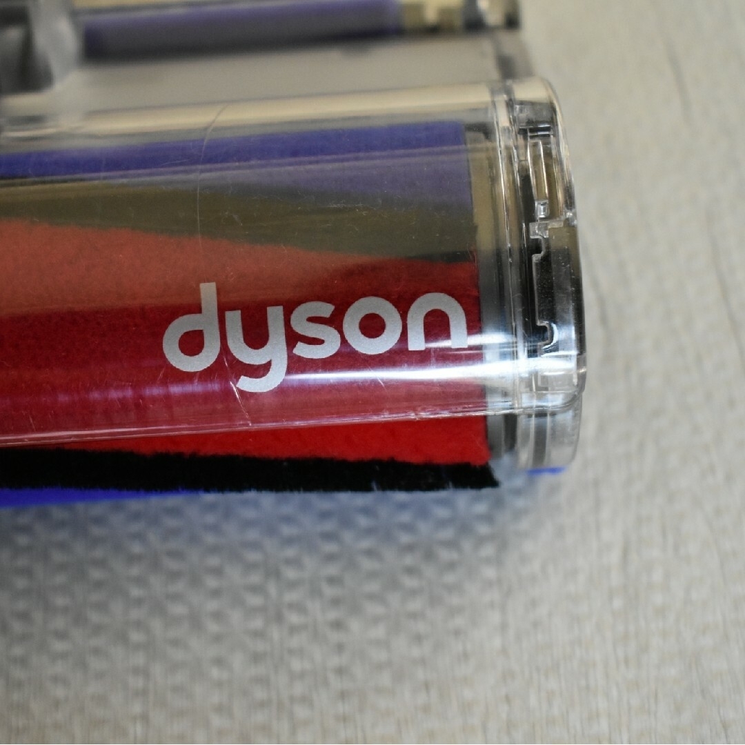 Dyson(ダイソン)のdyson  V11 Fluffy+ サイクロン式スティッククリーナーSV14… スマホ/家電/カメラの生活家電(掃除機)の商品写真