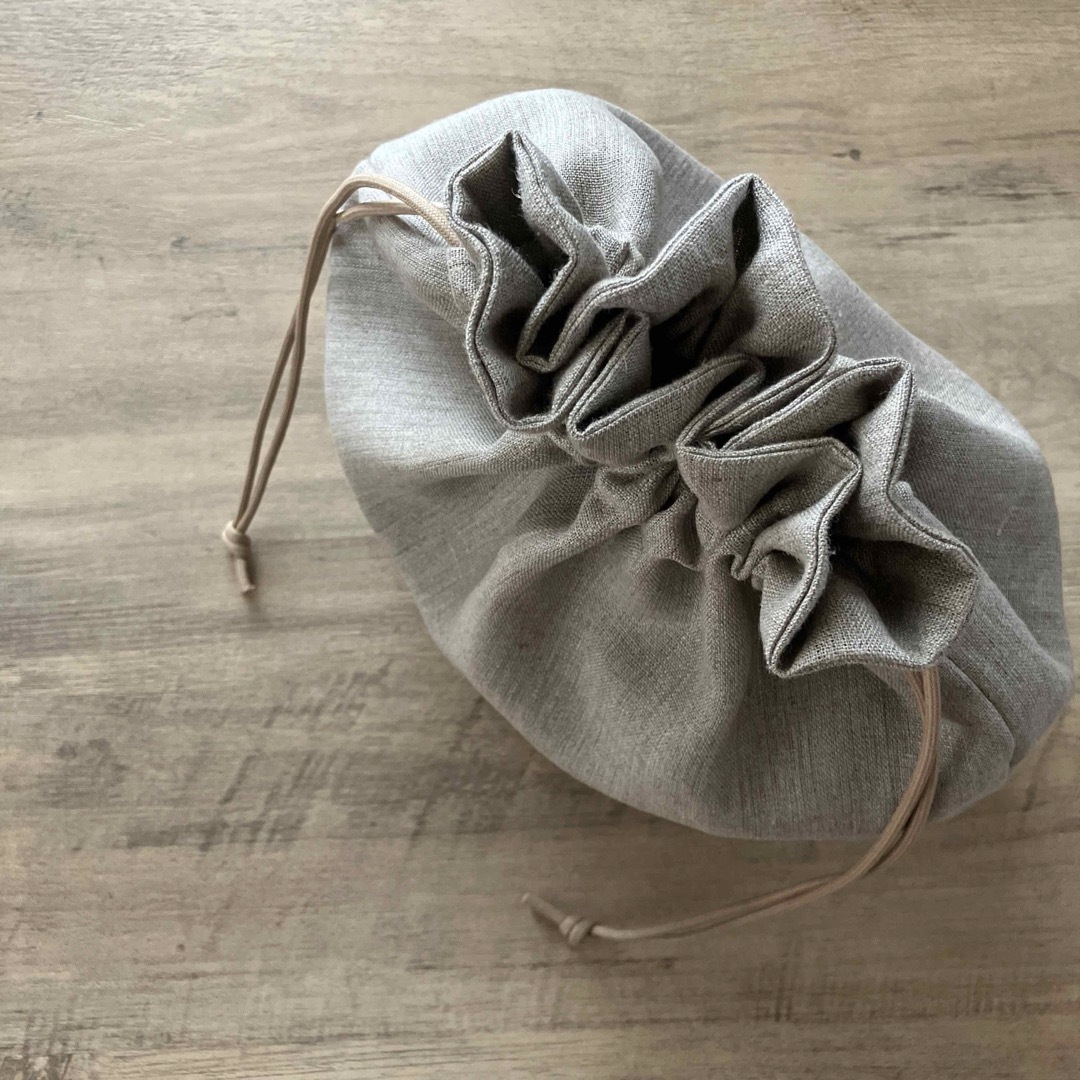 ナチュラルリネンの巾着バッグ　インナーバッグ　リネンバッグ ハンドメイドのファッション小物(バッグ)の商品写真
