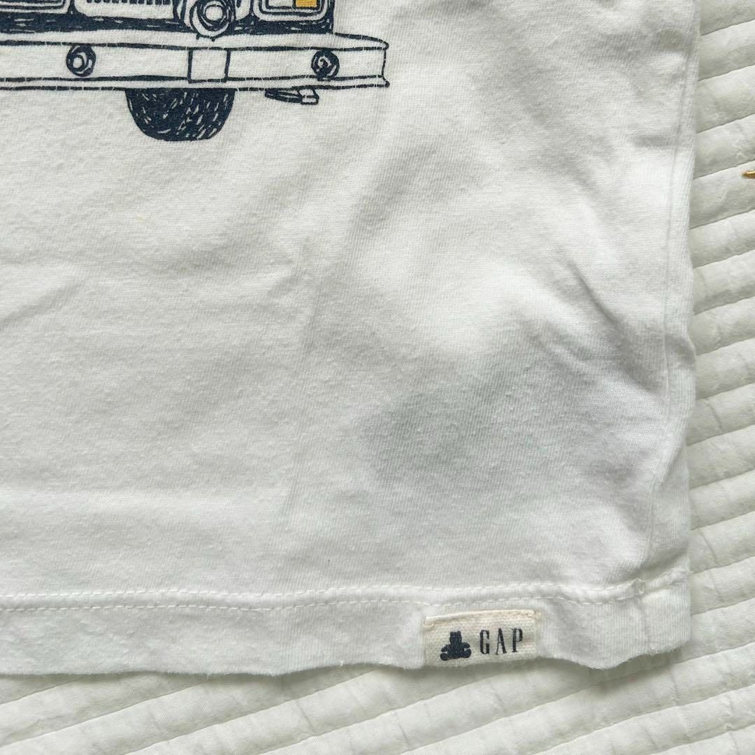 babyGAP(ベビーギャップ)のbabyGAP 半袖Tシャツ 2years 95cm 2枚組 消防車 ホワイト キッズ/ベビー/マタニティのキッズ服男の子用(90cm~)(Tシャツ/カットソー)の商品写真