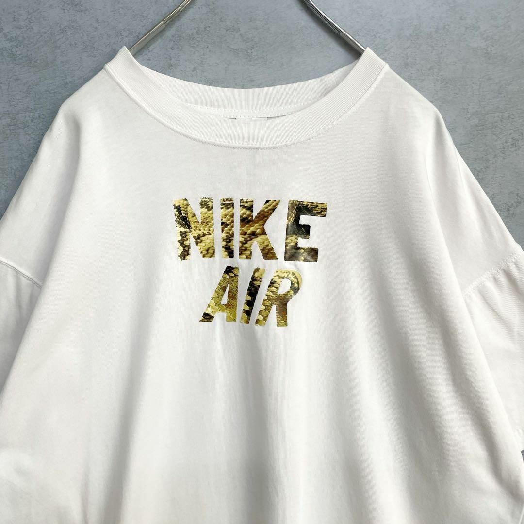 NIKE(ナイキ)のナイキ　NIKE　パイソン ヘビ柄　プリントロゴ　半袖　Tシャツ　白　Mサイズ メンズのトップス(Tシャツ/カットソー(半袖/袖なし))の商品写真