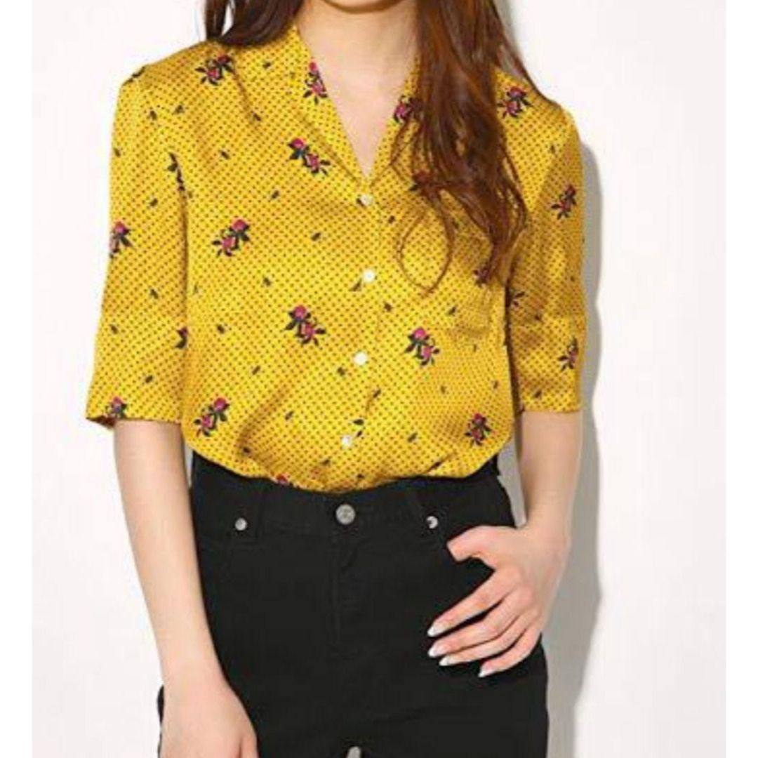 SLY(スライ)の【美品】SLY MARY DOTS TUCK SLEEVE シャツ 開襟 完売品 レディースのトップス(シャツ/ブラウス(半袖/袖なし))の商品写真