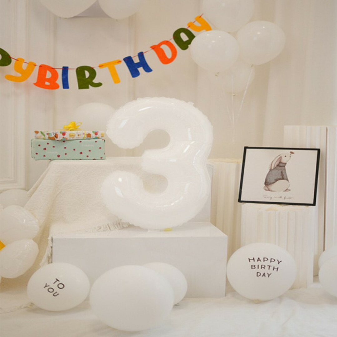 ナンバーバルーン 2 風船 誕生日 数字 白 ホワイト 飾付け お祝い 記念日 キッズ/ベビー/マタニティのメモリアル/セレモニー用品(その他)の商品写真