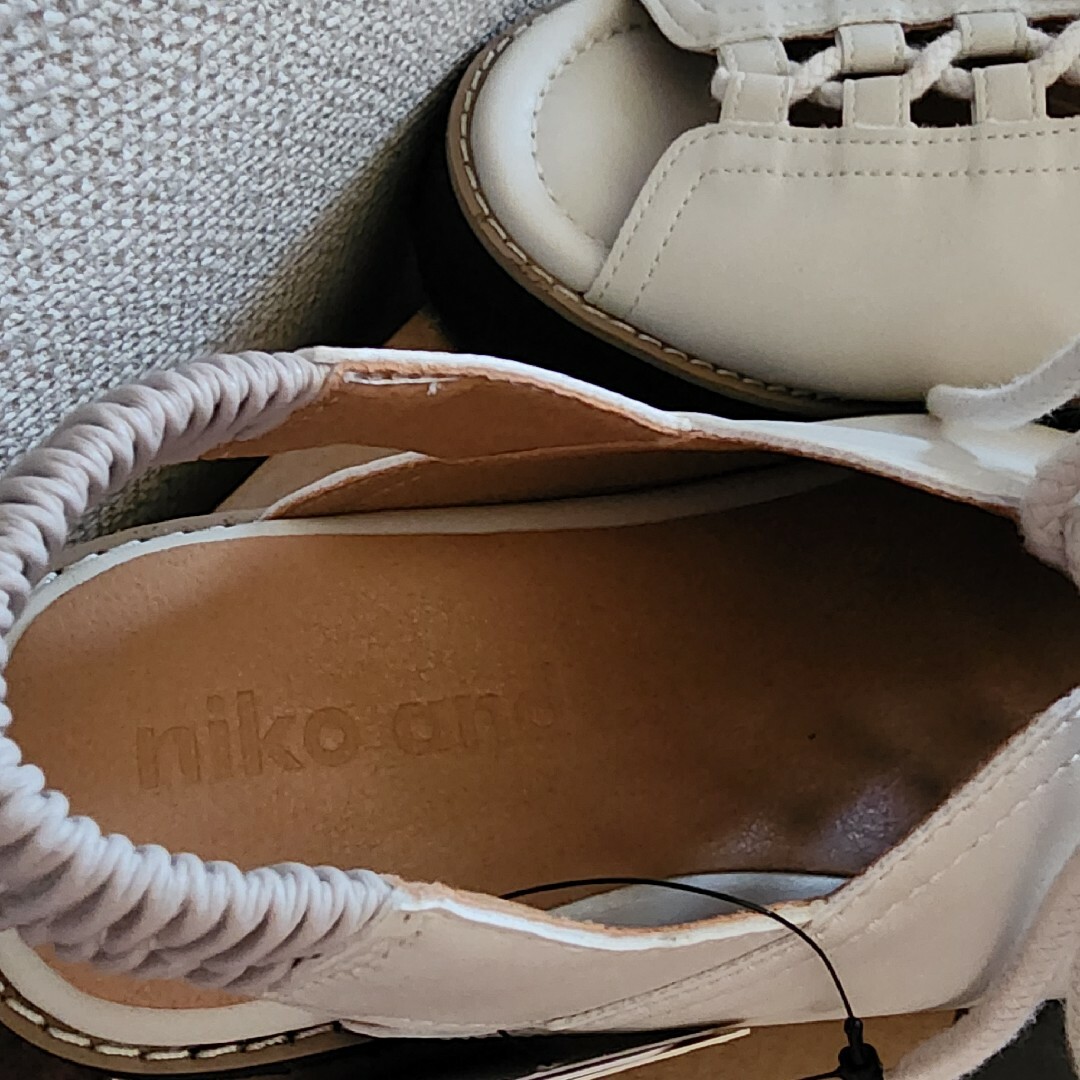 niko and...(ニコアンド)のニコアンド 新品 レースアップサンダル アイボリー Sサイズ 未使用 レディースの靴/シューズ(サンダル)の商品写真