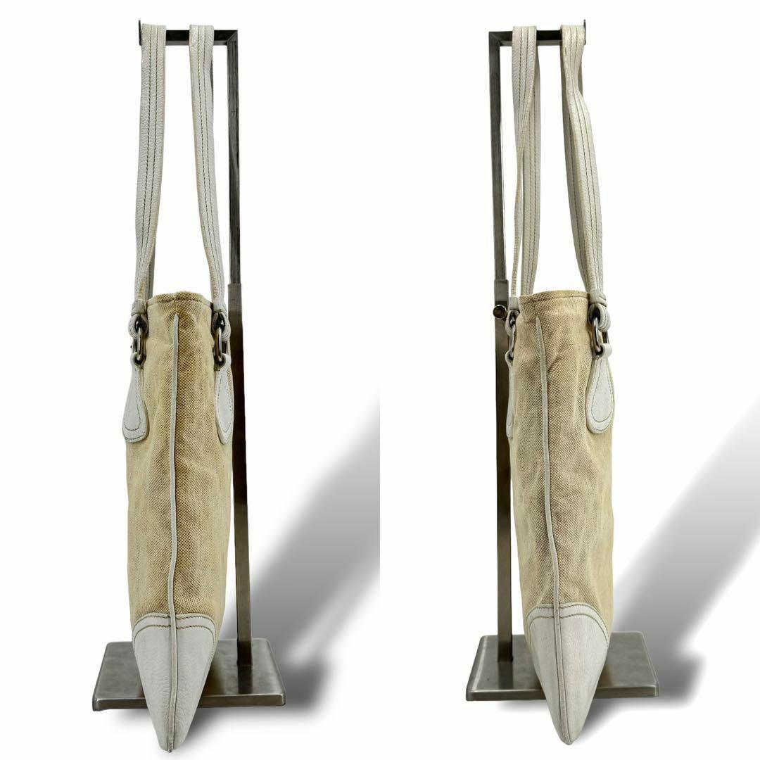 PRADA(プラダ)の良品 PRADA トートバッグ ハンドバッグ A4 三角ロゴ キャンバス 白 レディースのバッグ(トートバッグ)の商品写真