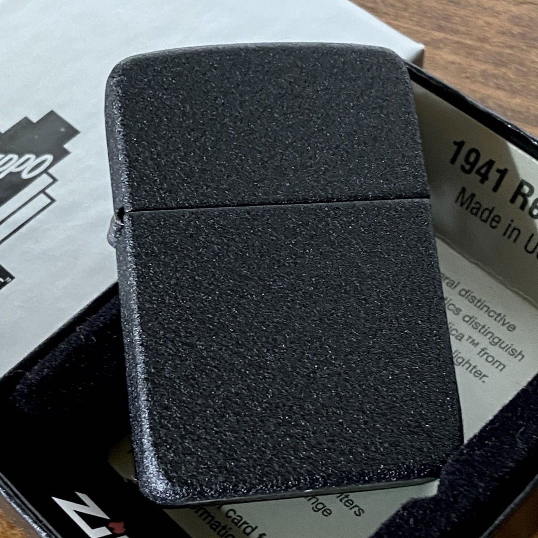 ZIPPO(ジッポー)のZippo 純正 1941レプリカ ブラッククラックル ジッポー オイルライター メンズのファッション小物(タバコグッズ)の商品写真