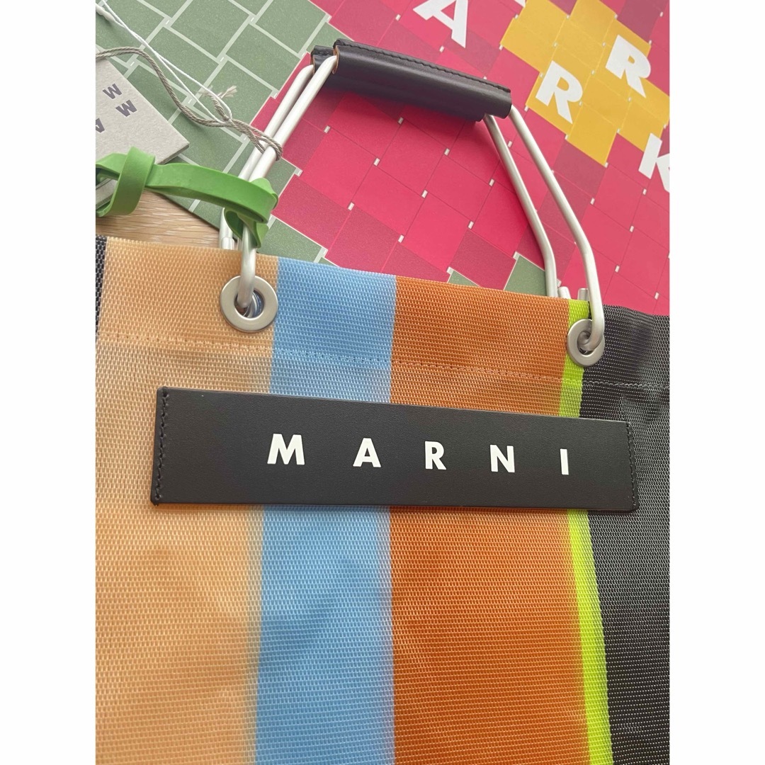 Marni(マルニ)の【新品未使用】MARNI ストライプバッグ　マルチブラウン レディースのバッグ(かごバッグ/ストローバッグ)の商品写真