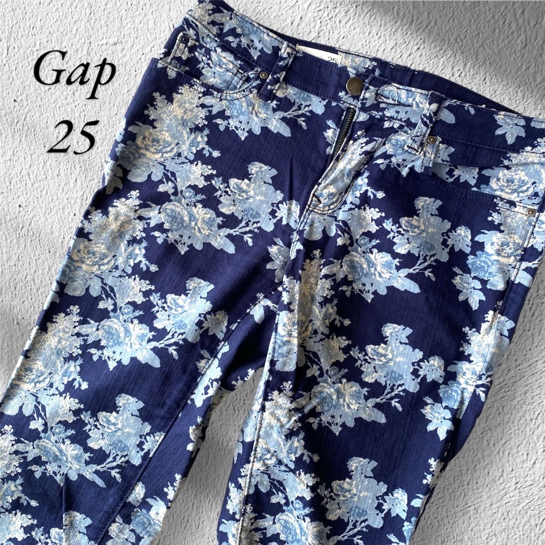GAP(ギャップ)のGAP 花柄 デニム パンツ スキニー インディゴ 25インチ レディース 総柄 レディースのパンツ(デニム/ジーンズ)の商品写真