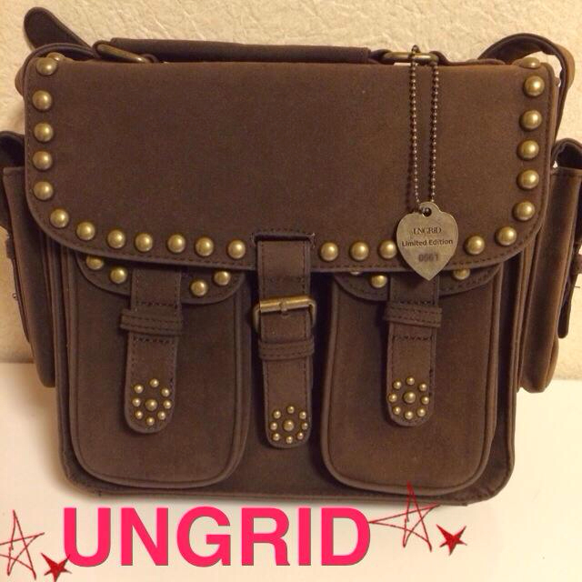 Ungrid(アングリッド)のUNGRID スエード ショルダーBAG レディースのバッグ(ショルダーバッグ)の商品写真
