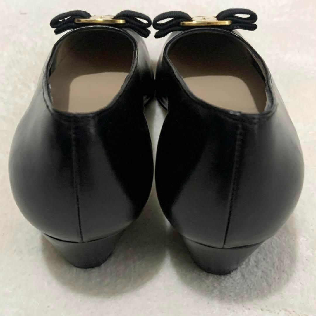 Salvatore Ferragamo(サルヴァトーレフェラガモ)の【美品】サルヴァトーレフェラガモ VARA ヴァラ パンプス 黒 レザー 5 C レディースの靴/シューズ(ハイヒール/パンプス)の商品写真