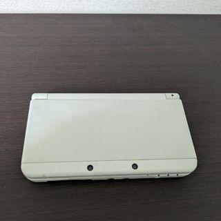 ニンテンドー3DS(ニンテンドー3DS)のNEW NINTENDO 3DS きせかえプレート　ホワイト(携帯用ゲーム機本体)