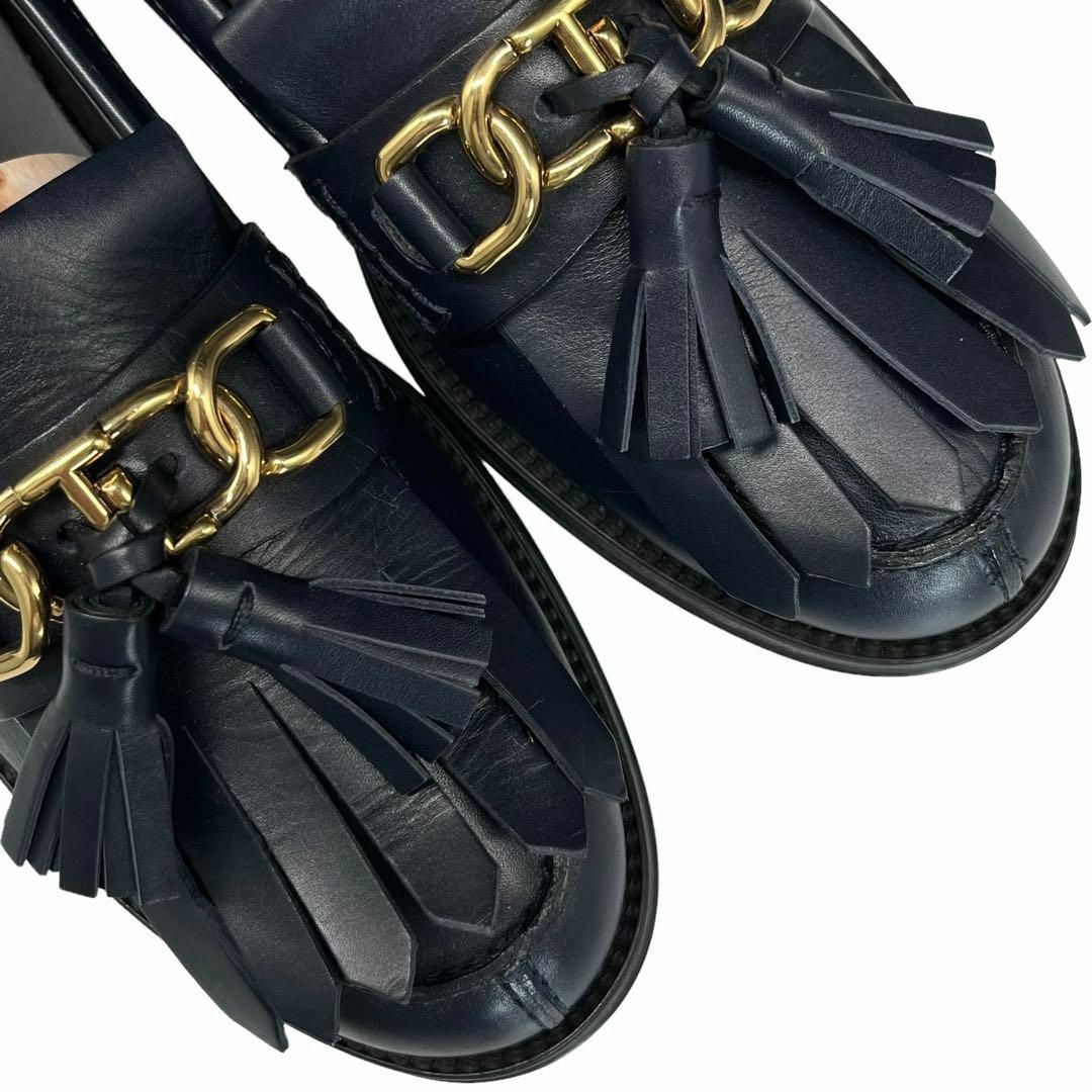 TOD'S(トッズ)の良品 TOD’S ローファー 革靴 タッセル フリンジ レザー 黒 36表記 レディースの靴/シューズ(ローファー/革靴)の商品写真
