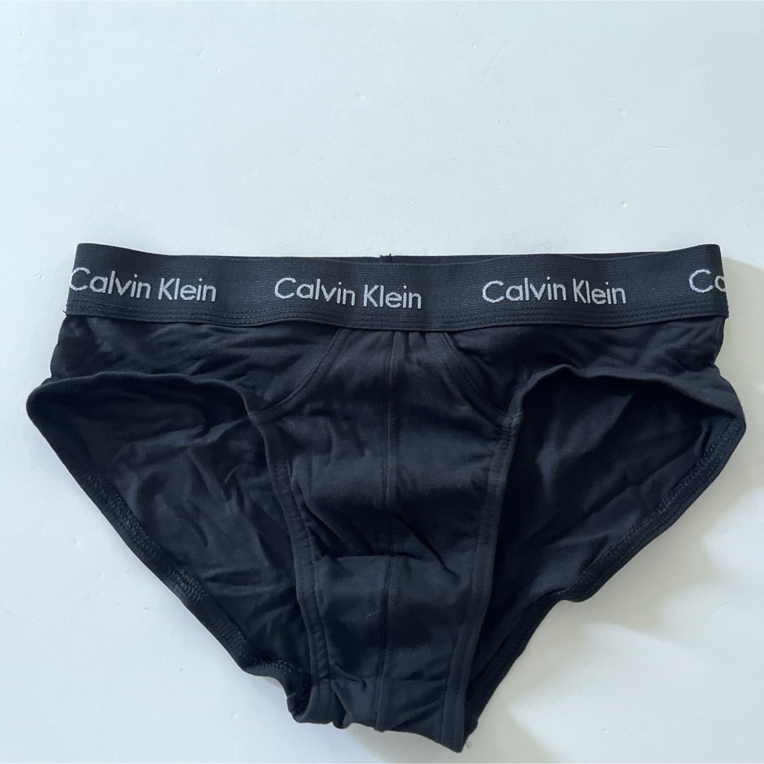 Calvin Klein(カルバンクライン)のカルバンクライン　メンズビキニ　M(S) 2枚組　白&黒　ビキニブリーフ　ビキニ メンズのアンダーウェア(その他)の商品写真