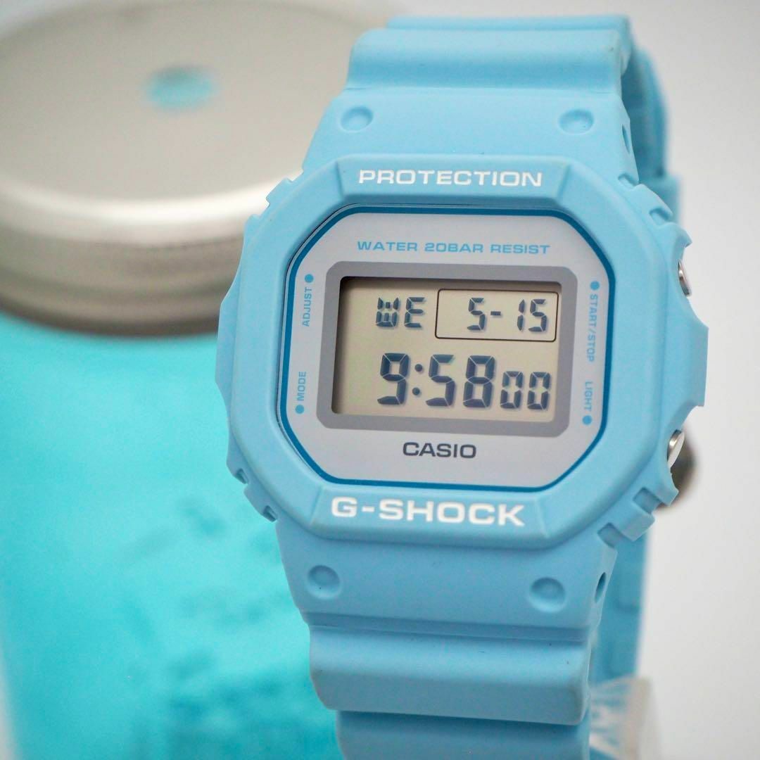 G-SHOCK(ジーショック)の391【美品】G-SHOCK 時計　箱付き　ブルー　水色　メンズ　レディース レディースのファッション小物(腕時計)の商品写真