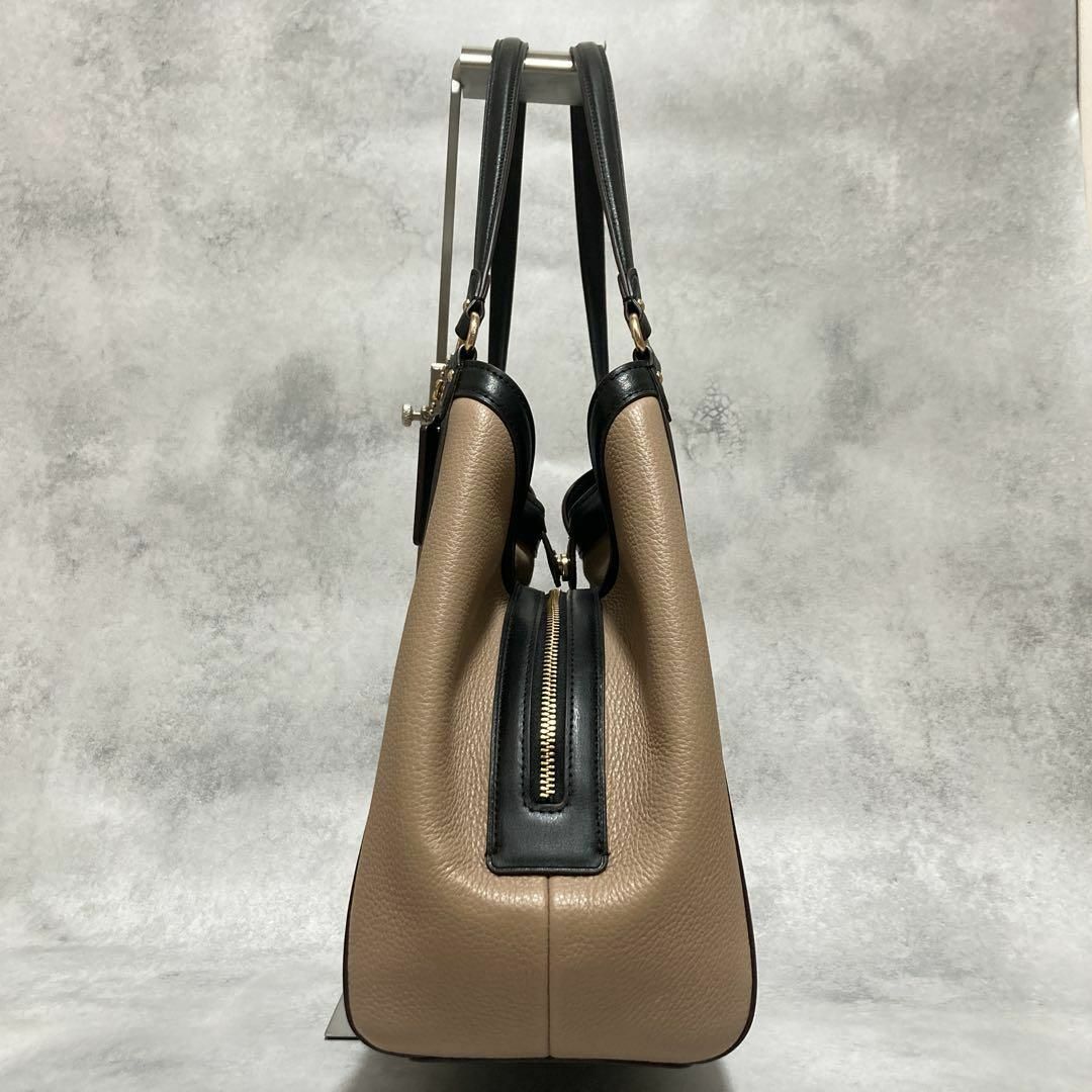 COACH(コーチ)の極美品✨ COACH ワンショルダー ハンドバッグ 人気 自立 C6828 レディースのバッグ(ショルダーバッグ)の商品写真