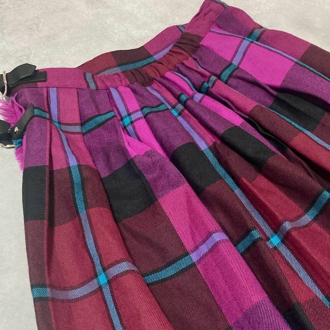 O'NEIL of DUBLIN(オニールオブダブリン)の美品✨ オニールオブダブリン キルトスカート ピンク チェック レザー レディースのスカート(ロングスカート)の商品写真