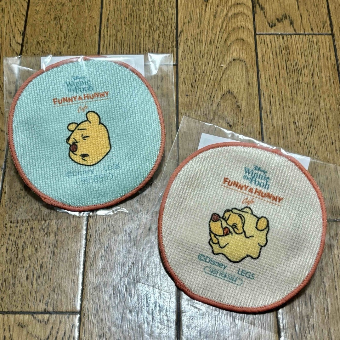 Disney(ディズニー)のくまのプーさん コースター ２点セッ 非売品 エンタメ/ホビーのおもちゃ/ぬいぐるみ(キャラクターグッズ)の商品写真