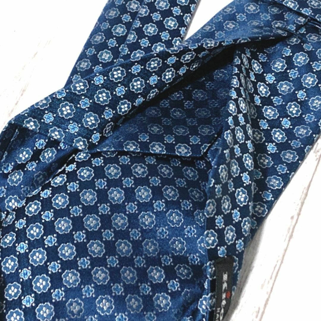 KITON(キトン)のキートン セッテピエゲ ネクタイ Kiton 小紋柄 ７ FOLD TIE 絹 メンズのファッション小物(ネクタイ)の商品写真