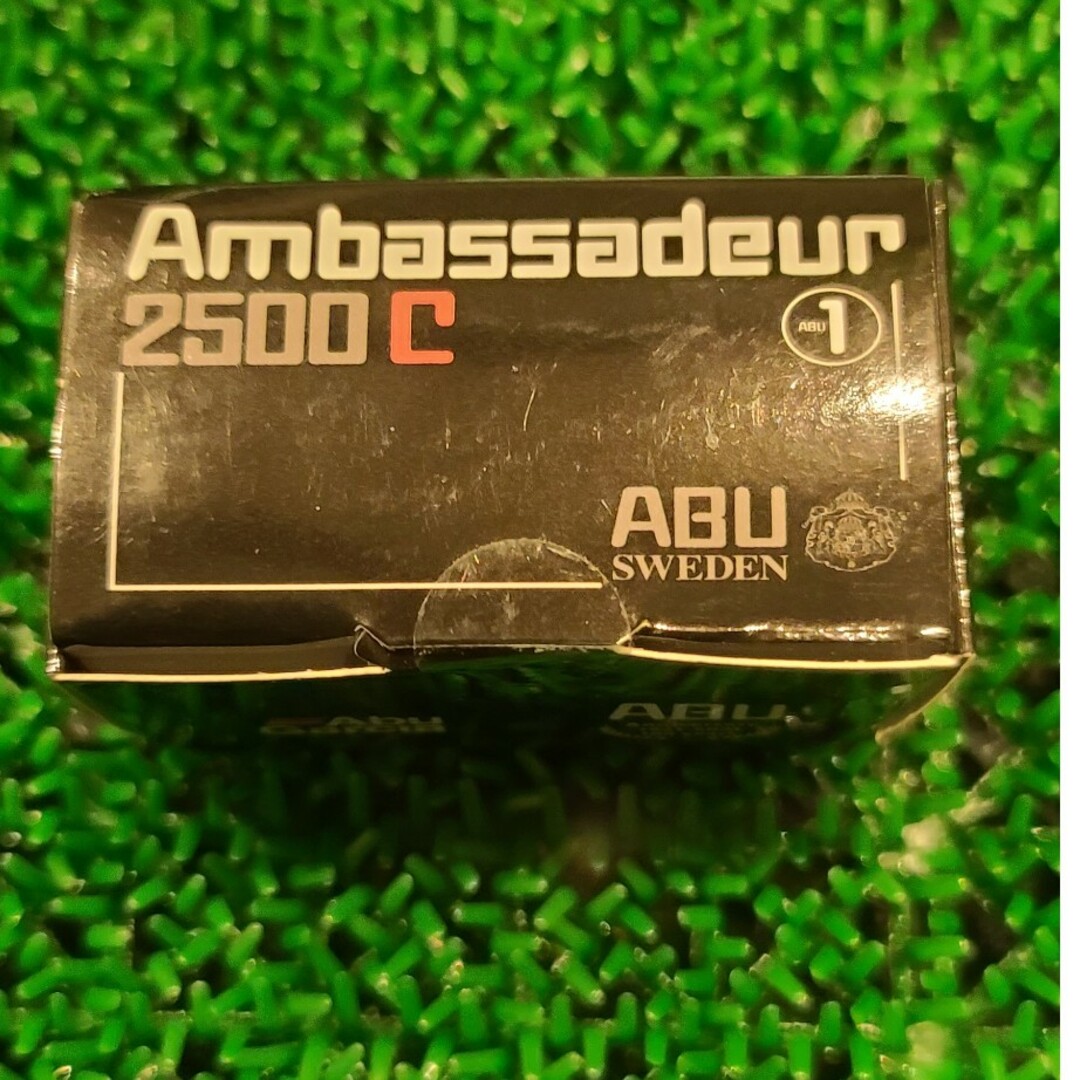 AbuGarcia(アブガルシア)のミニチュア　アンバサダー　非売品　未開封　アブガルシア　2500c シルバー エンタメ/ホビーのコレクション(その他)の商品写真