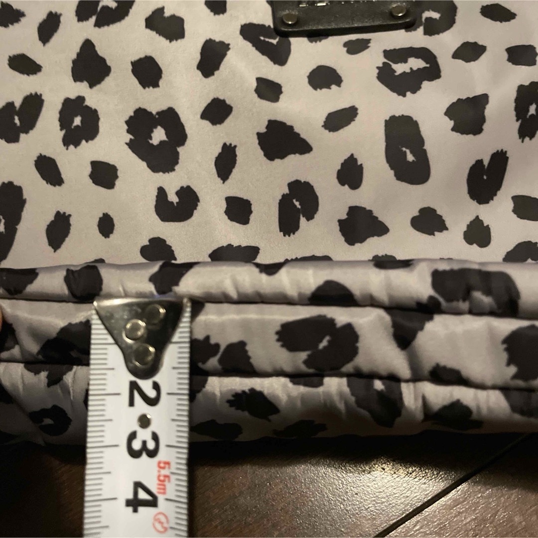 LAZY SUSAN(レイジースーザン)のLAZY  SUSAN  のPCケース・ショルダーバッグ レディースのバッグ(ショルダーバッグ)の商品写真