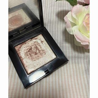 ボビイブラウン(BOBBI BROWN)のボビィブラウン　ハイライティングパウダー　01ピンクグロウ(フェイスカラー)