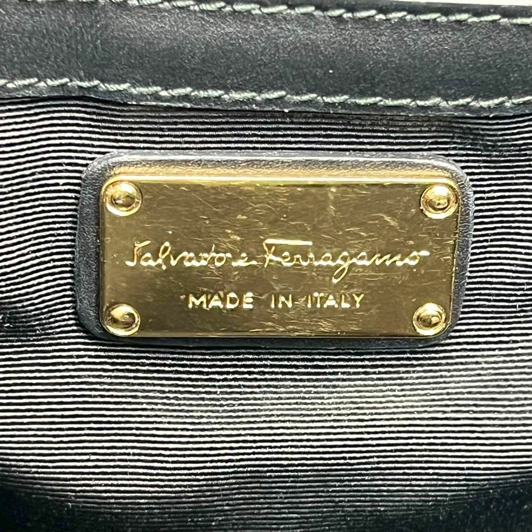 Salvatore Ferragamo(サルヴァトーレフェラガモ)の✨️美品✨️Ferragamo エイミー ガンチーニ ハンドバッグ キャンバス レディースのバッグ(ハンドバッグ)の商品写真