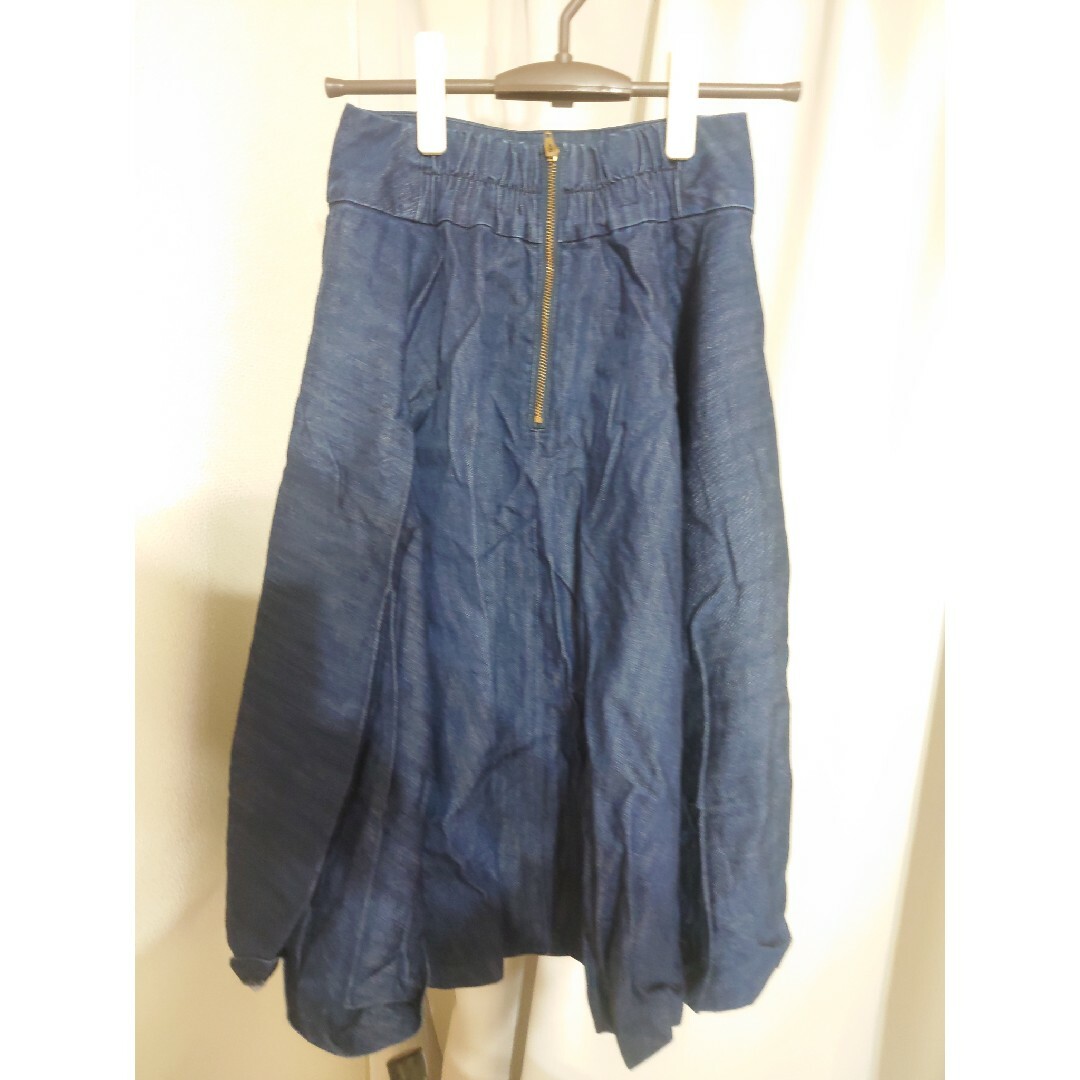 HARE(ハレ)のHARE　デニムスカート レディースのスカート(ひざ丈スカート)の商品写真
