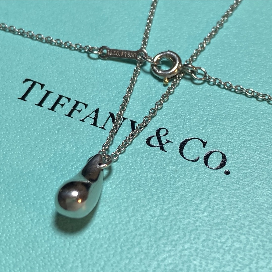 Tiffany & Co.(ティファニー)のティファニー PT950 ティアドロップ ネックレス プラチナ レディースのアクセサリー(ネックレス)の商品写真