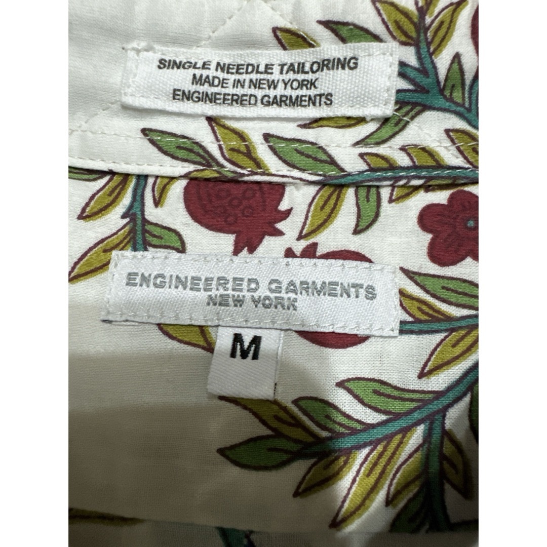 Engineered Garments(エンジニアードガーメンツ)のENGINEERED GARMENTS シャツ 花柄 孔雀 メンズのトップス(シャツ)の商品写真