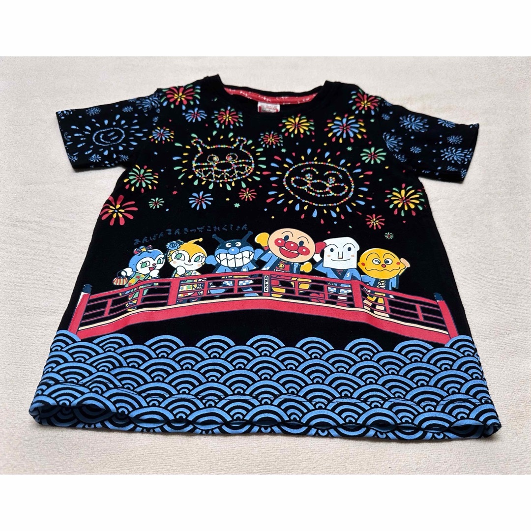 ANPANMAN KIDS COLLECTION(アンパンマンキッズコレクション)のアンパンマン総柄Tシャツ　スカイツリー限定　隅田川花火　110 未使用に近い キッズ/ベビー/マタニティのキッズ服男の子用(90cm~)(Tシャツ/カットソー)の商品写真