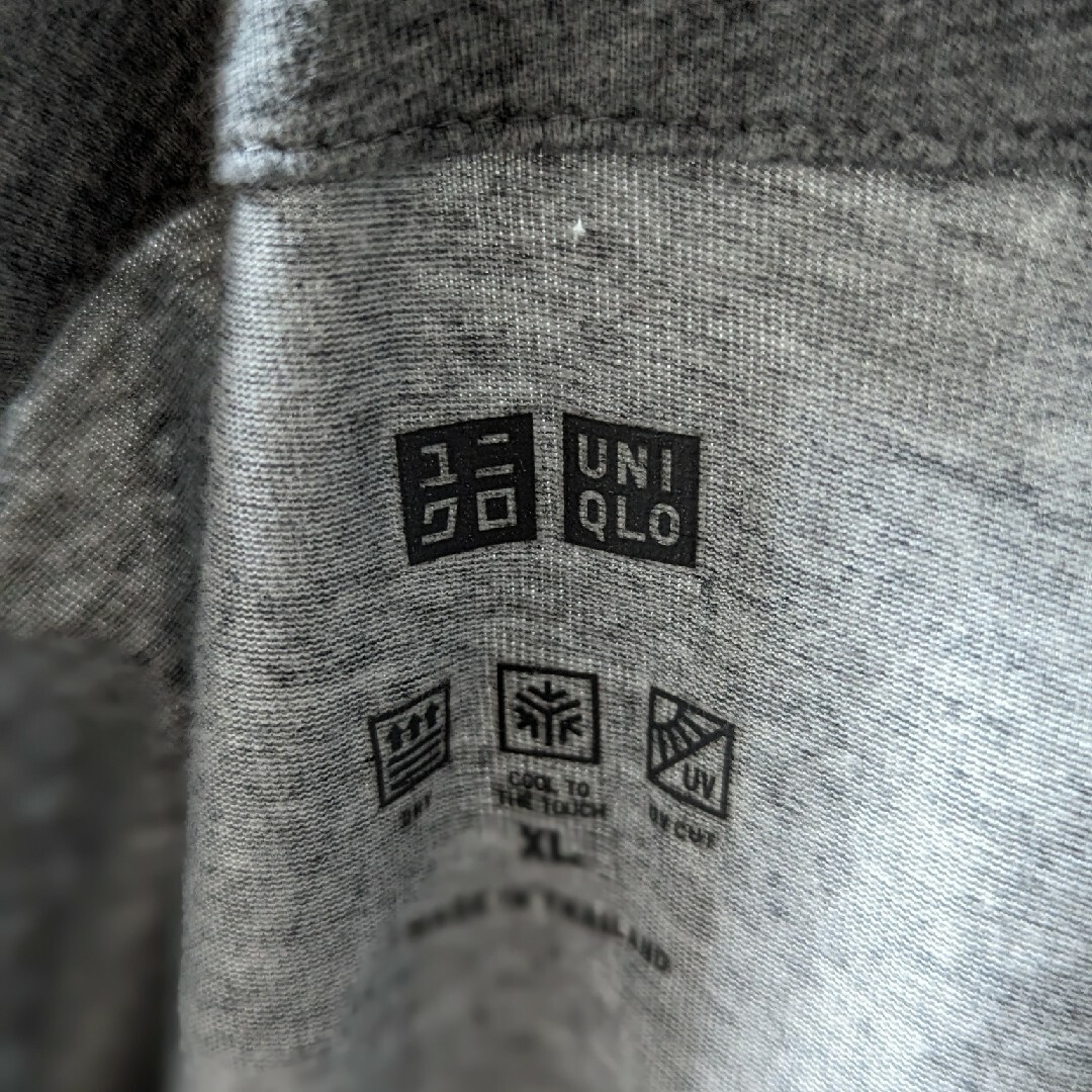 UNIQLO(ユニクロ)のXL ポケット有り 414498 エアリズムUVカット グレー UNIQLO メンズのトップス(カーディガン)の商品写真