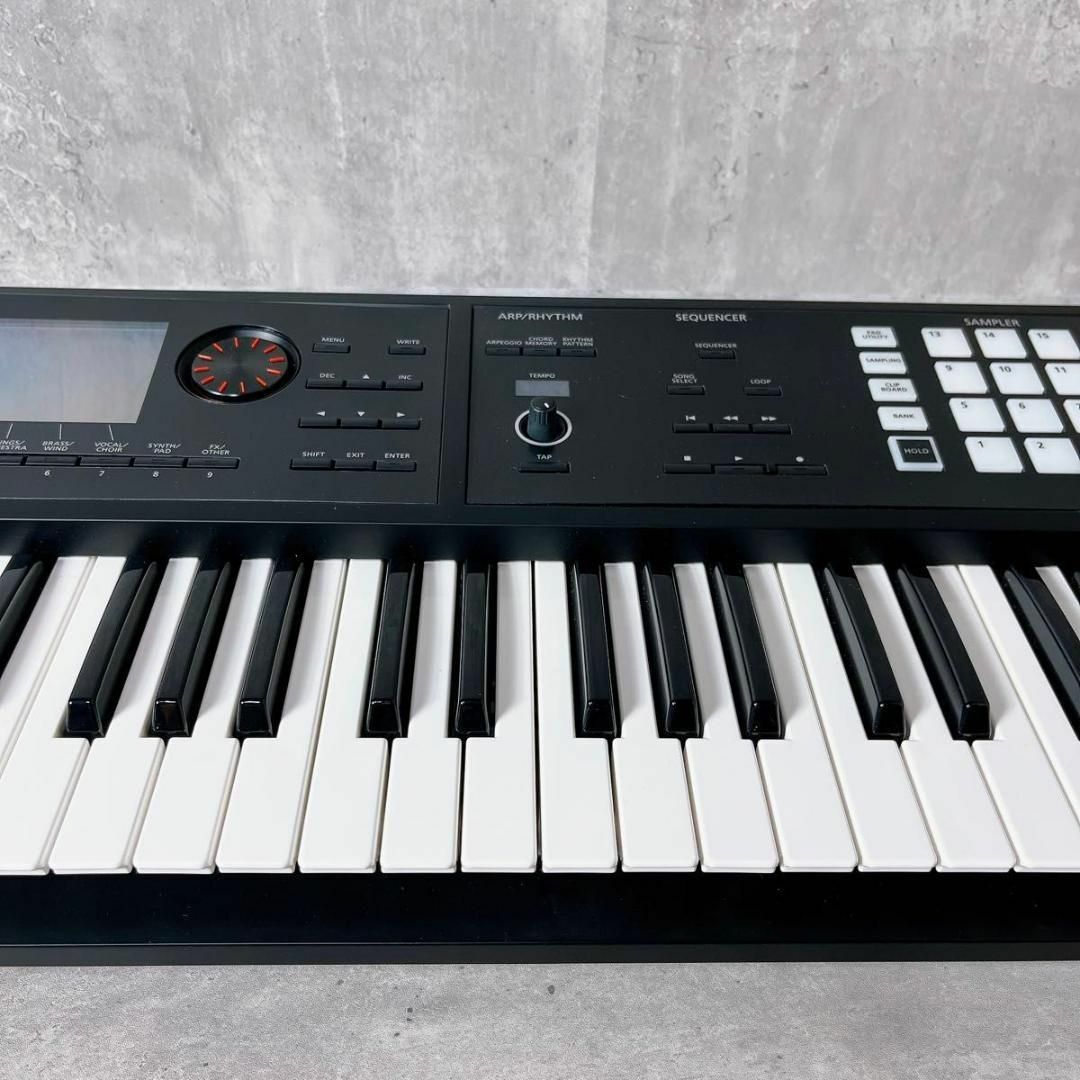 Roland(ローランド)の良品　ローランド　シンセサイザー　ミュージックワークステーション　FA-06 楽器の鍵盤楽器(キーボード/シンセサイザー)の商品写真