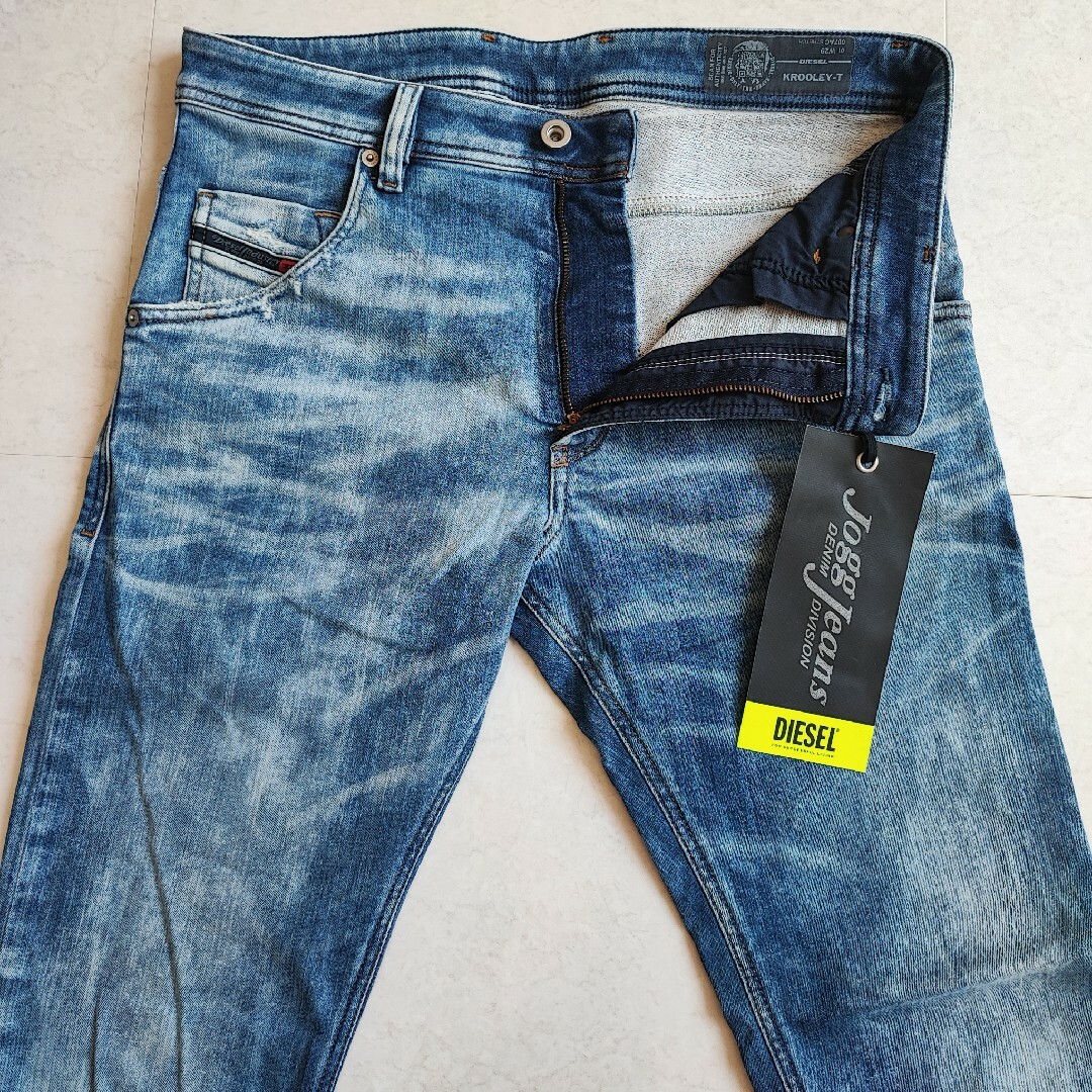 DIESEL(ディーゼル)のDIESEL Ｗ２９ ジョグ JOGG デニム  KROOLEY-T 087AC メンズのパンツ(デニム/ジーンズ)の商品写真
