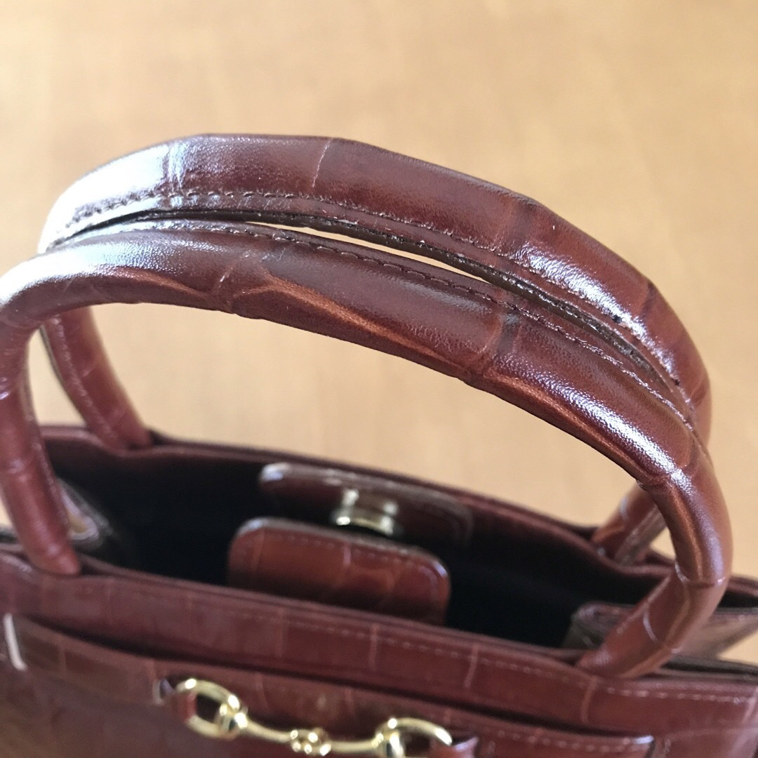 【未使用】クロコ型押しレディースハンドバック レディースのバッグ(ハンドバッグ)の商品写真