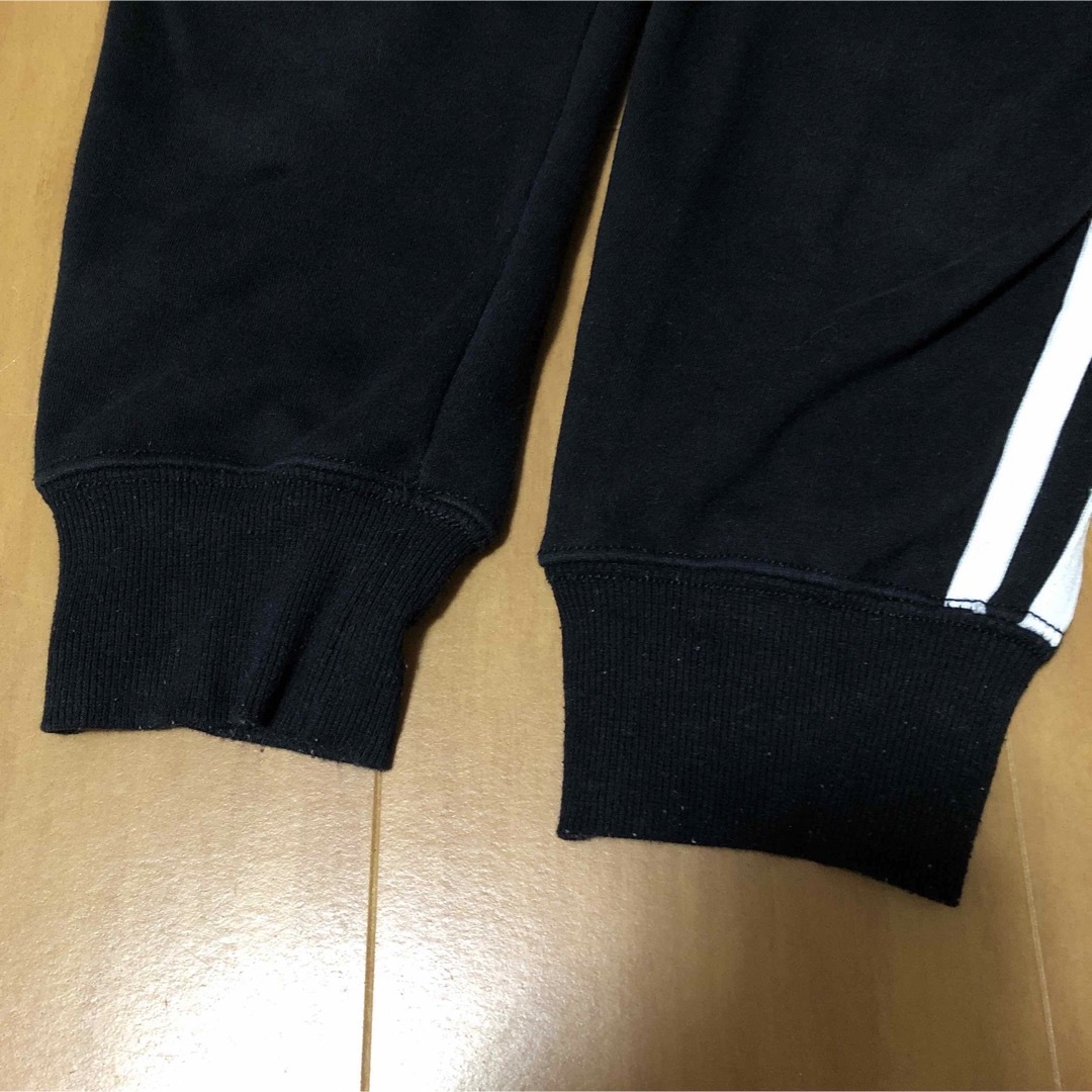 しまむら(シマムラ)のしまむら　サイドライン　裏起毛　ズボン　130  キッズ/ベビー/マタニティのキッズ服男の子用(90cm~)(パンツ/スパッツ)の商品写真