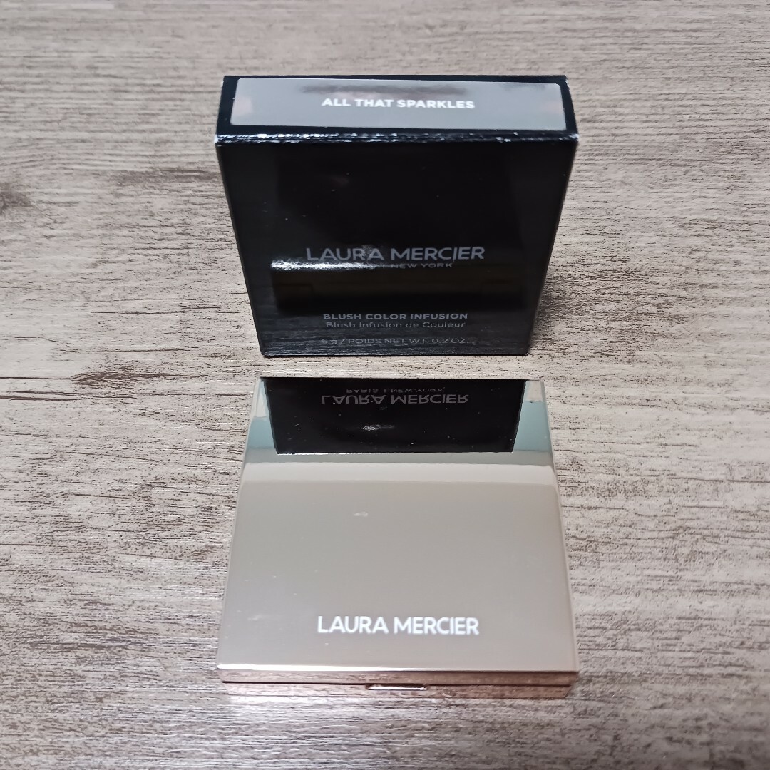 laura mercier(ローラメルシエ)のローラメルシエ ブラッシュカラーインフュージョン R1 SPARKLES チーク コスメ/美容のベースメイク/化粧品(チーク)の商品写真