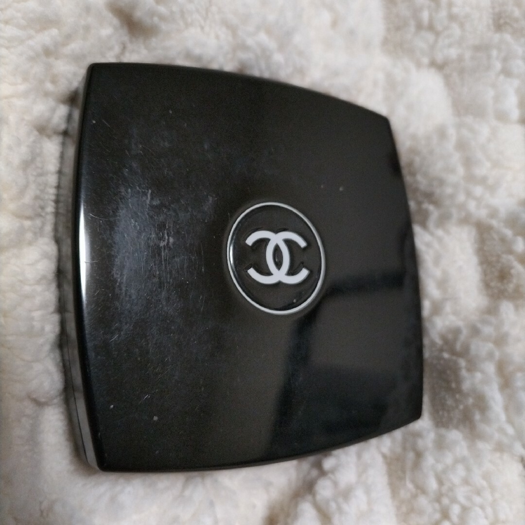 CHANEL(シャネル)のCHANEL フェイスパウダー　110 ベージュ　クレール コスメ/美容のベースメイク/化粧品(フェイスパウダー)の商品写真