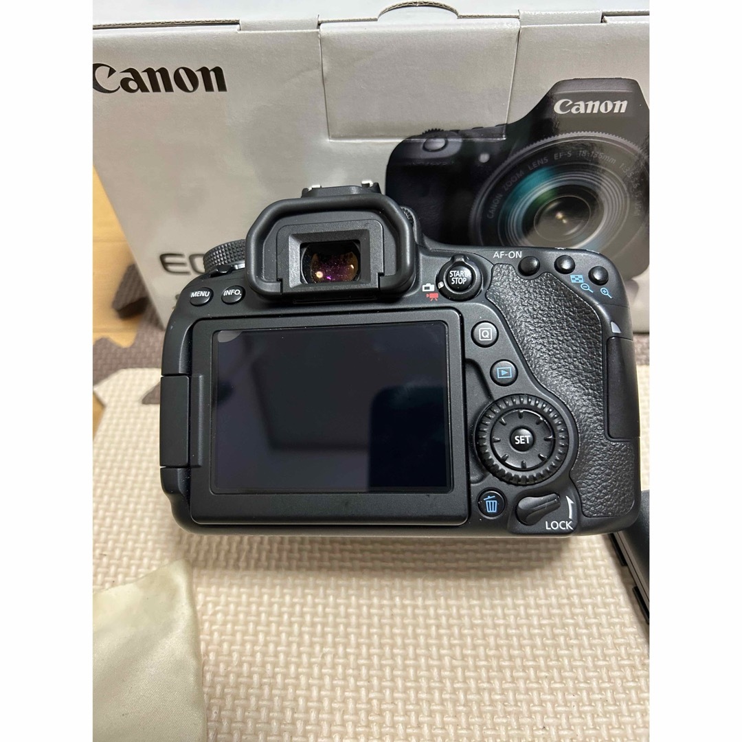 Canon(キヤノン)のCanon EOS 80Dボディ スマホ/家電/カメラのカメラ(デジタル一眼)の商品写真