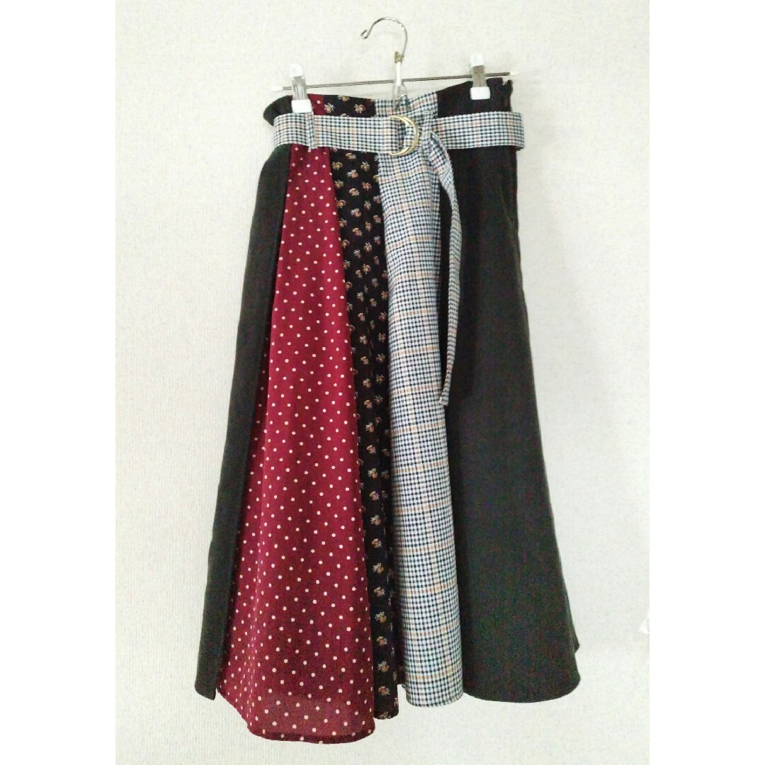 dazzlin　プレッチワークフレアスカート レディースのスカート(ひざ丈スカート)の商品写真