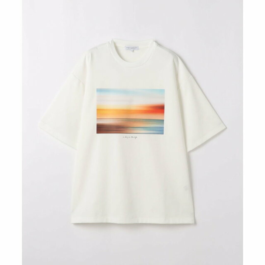 a day in the life(アデイインザライフ)の【WHITE】ポンチ フォトプリント クルーネックTシャツ 2 <A DAY IN THE LIFE> メンズのトップス(Tシャツ/カットソー(半袖/袖なし))の商品写真