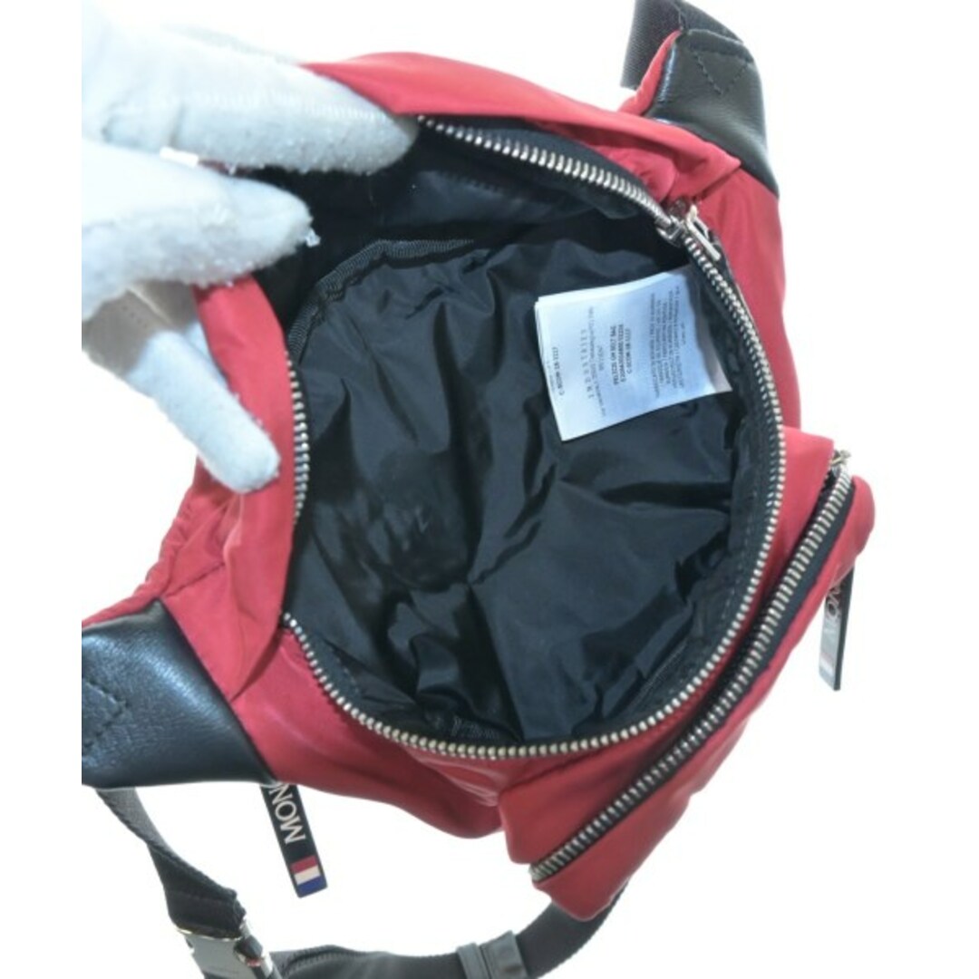 MONCLER(モンクレール)のMONCLER モンクレール ショルダーバッグ - 赤 【古着】【中古】 メンズのバッグ(ショルダーバッグ)の商品写真