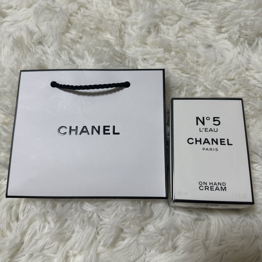 CHANEL(シャネル)の本日発送 CHANEL N°5 ローハンドクリーム コスメ/美容のボディケア(ハンドクリーム)の商品写真