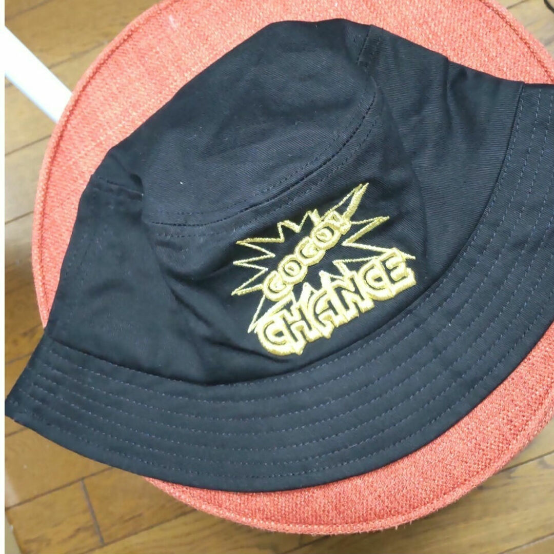 黒バケットハット　パチスロ　ジャグラーシリーズデザイン メンズの帽子(ハット)の商品写真