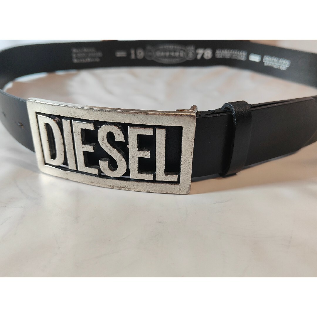 DIESEL(ディーゼル)の【極美品】【未使用に近い】３Ｄロゴ！　ＤＩＥＳＥＬ　高級レザーベルト　ＩＴＡＬＹ メンズのファッション小物(ベルト)の商品写真