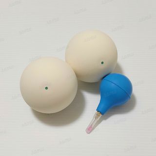 【新品】ノーブランド ソフトテニスボール2個+空気入れ(ボール)