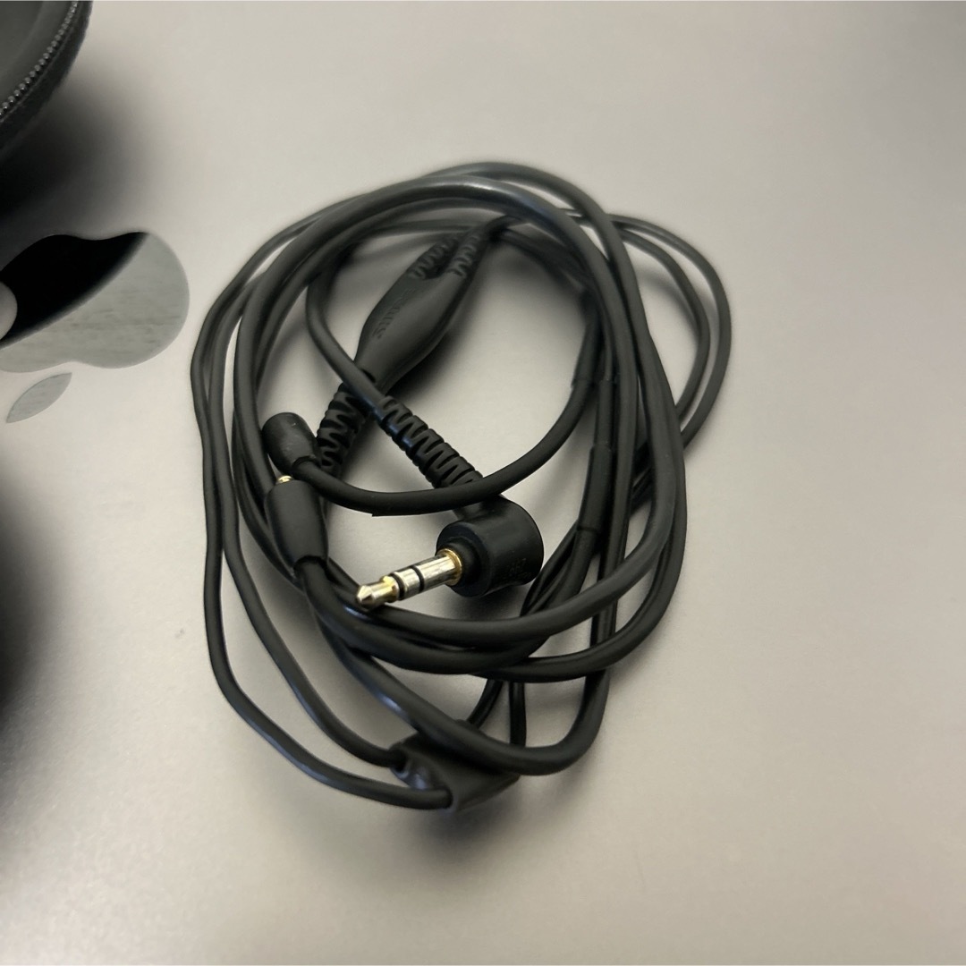 SHURE AONIC 215  RMCE-TW1 スマホ/家電/カメラのオーディオ機器(ヘッドフォン/イヤフォン)の商品写真