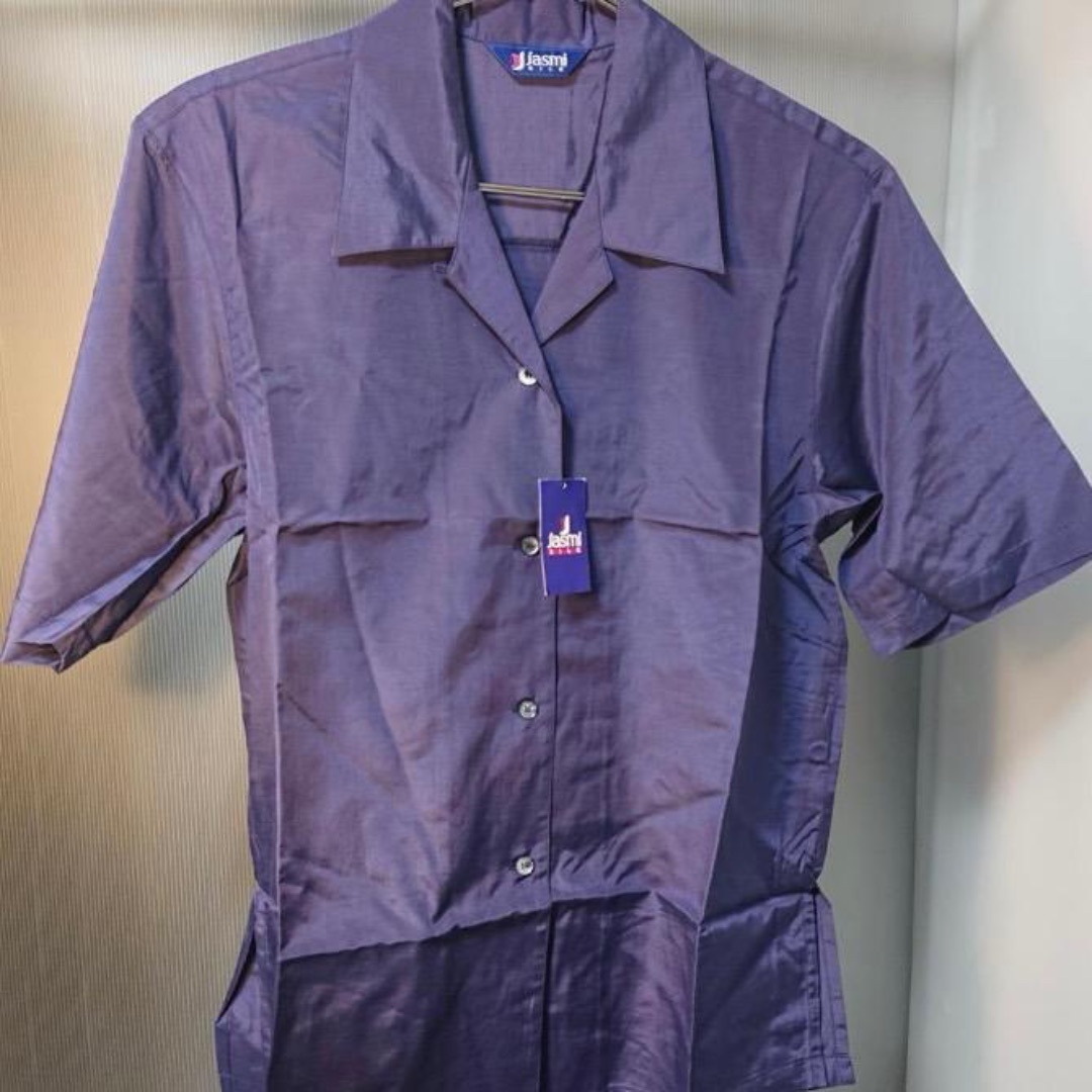 ⭐️未使用品⭐️jasmi silk　半袖オープンシャツ　パープル　レディース レディースのトップス(Tシャツ(半袖/袖なし))の商品写真