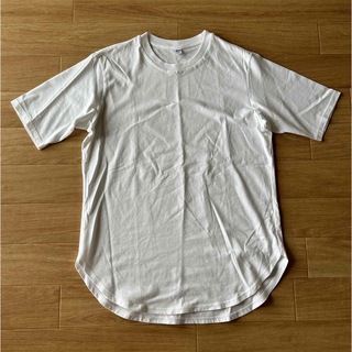 ユニクロ(UNIQLO)の未使用　ユニクロ　Tシャツ(Tシャツ(半袖/袖なし))