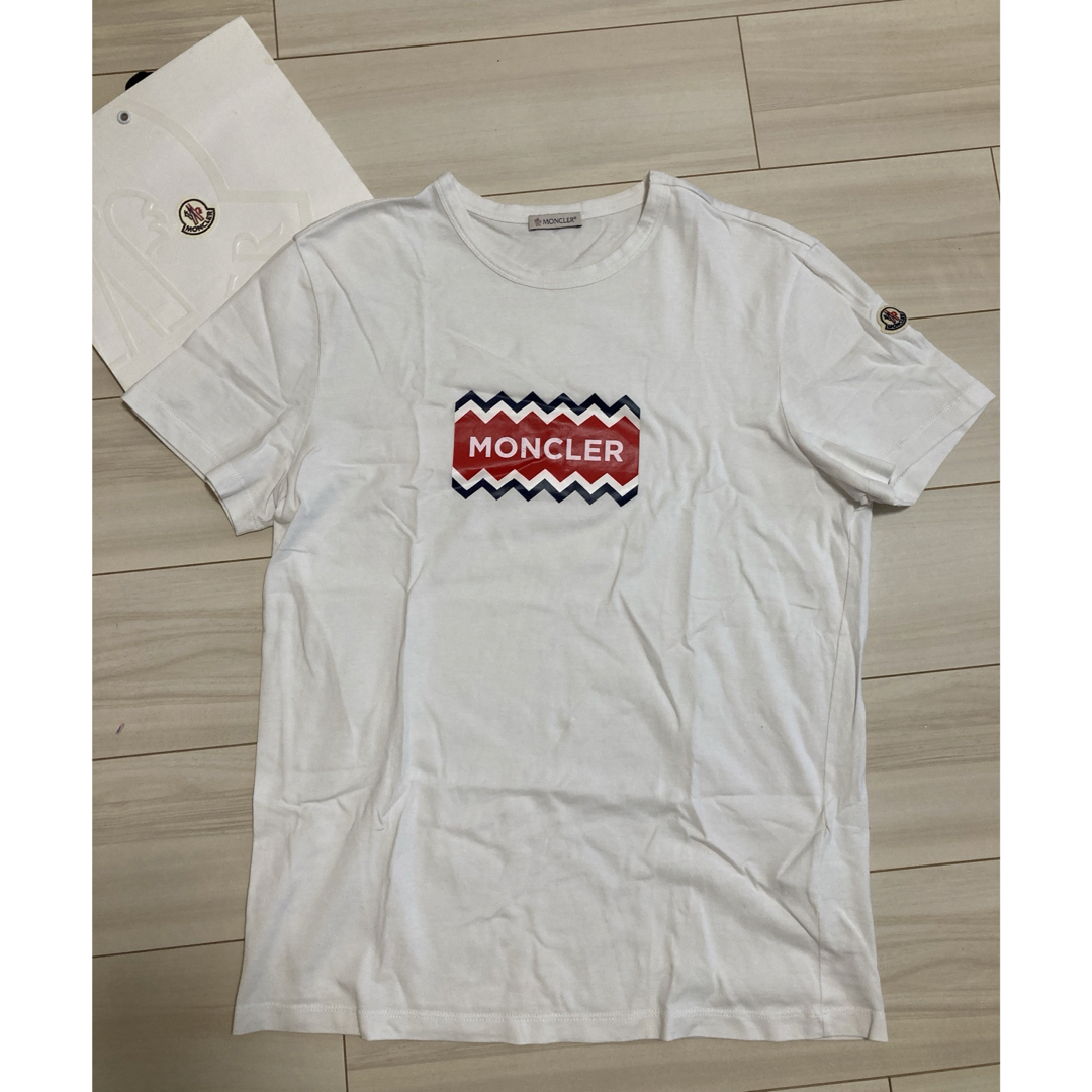 MONCLER(モンクレール)のクリーニング済 極美品 モンクレール フロントビックロゴ カットソー メンズのトップス(Tシャツ/カットソー(半袖/袖なし))の商品写真