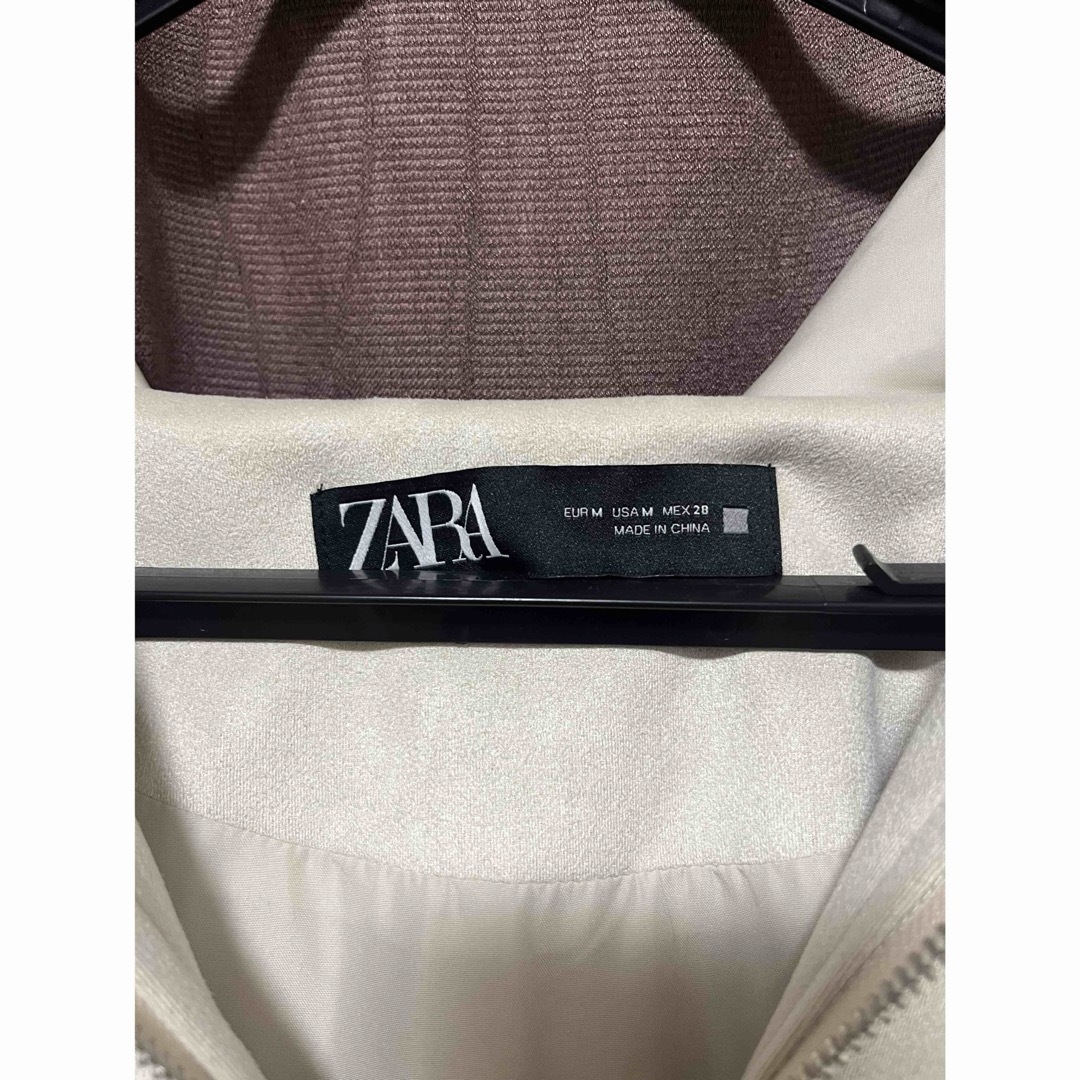 ZARA(ザラ)のZARA フード付きブルゾン パーカー レディースのジャケット/アウター(ブルゾン)の商品写真