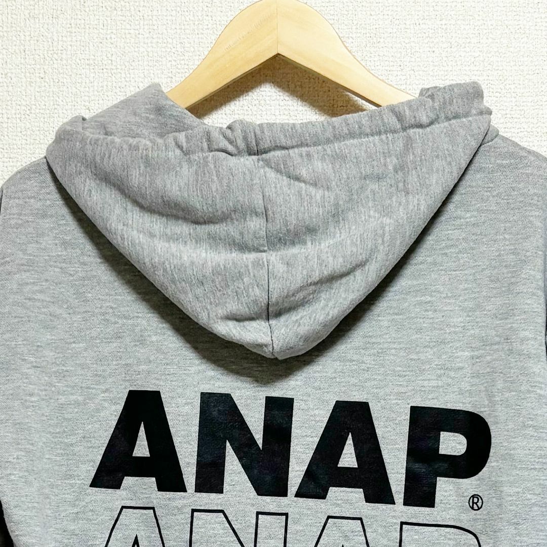 ANAP(アナップ)のANAP アナップ　パーカー　グレー　プリント　ピンク　白　黒　長 レディースのトップス(パーカー)の商品写真